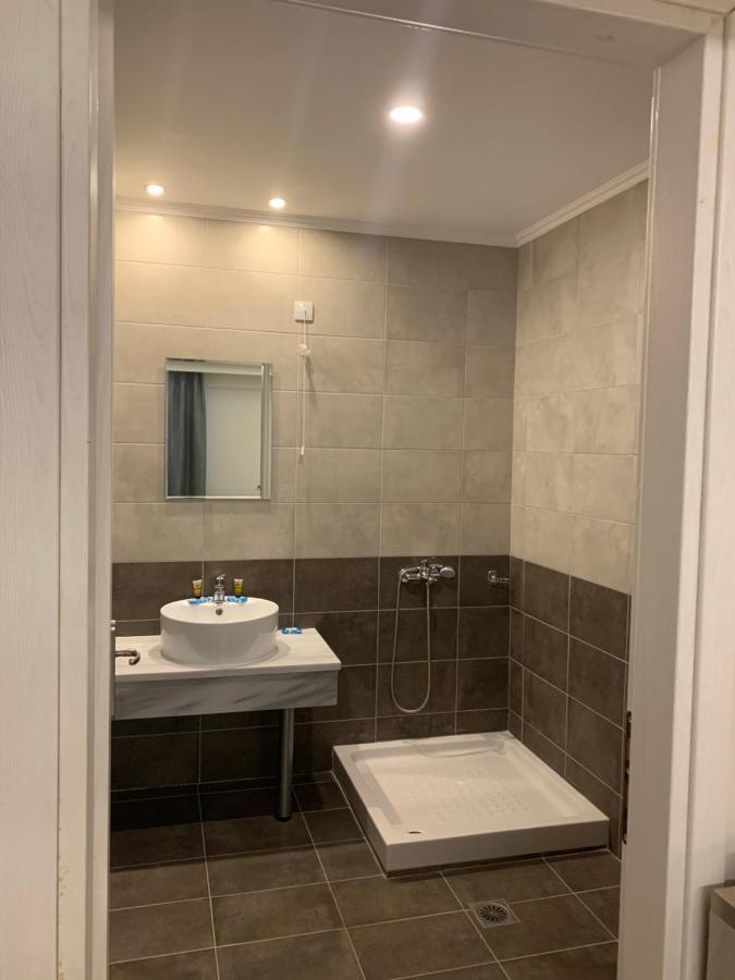 Hotel Banbus Loutra Edipsou  Luaran gambar