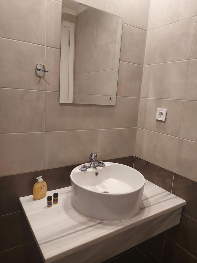 Hotel Banbus Loutra Edipsou  Luaran gambar