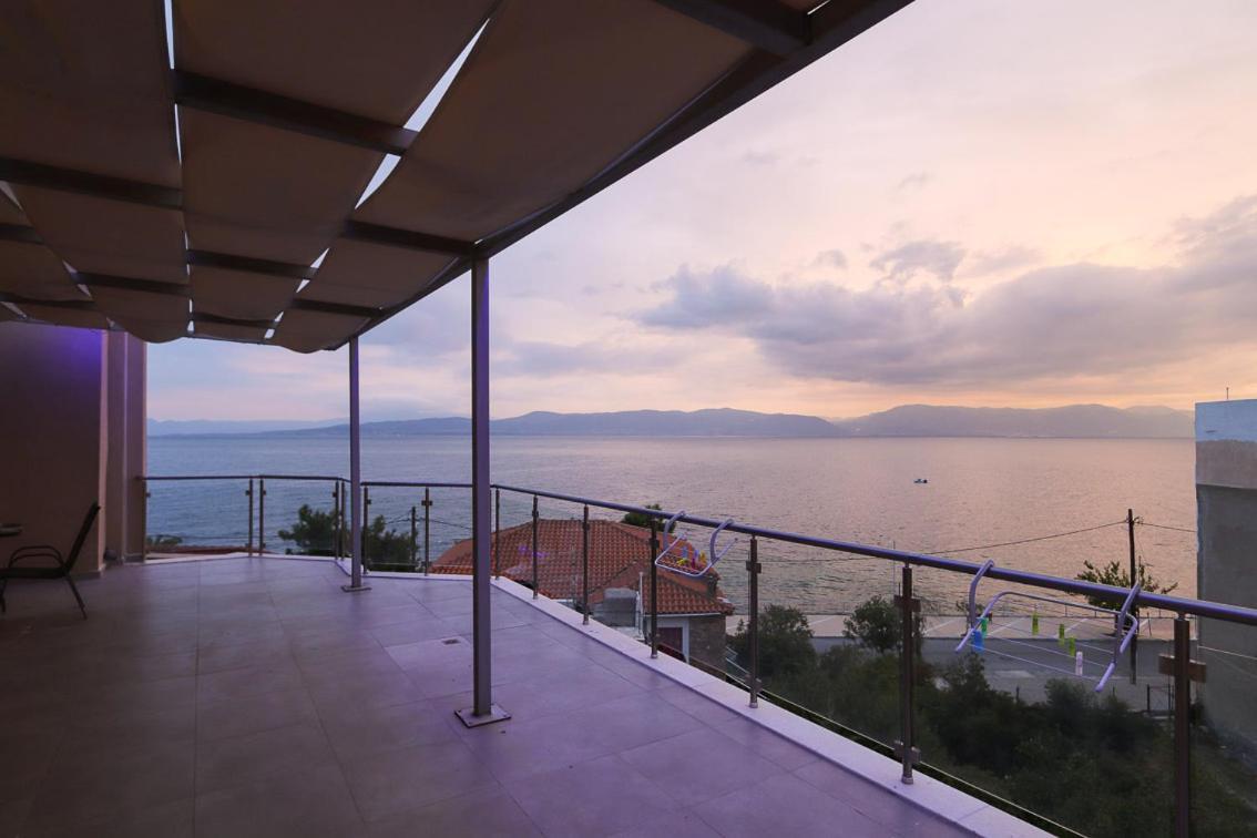 Hotel Banbus Loutra Edipsou  Luaran gambar