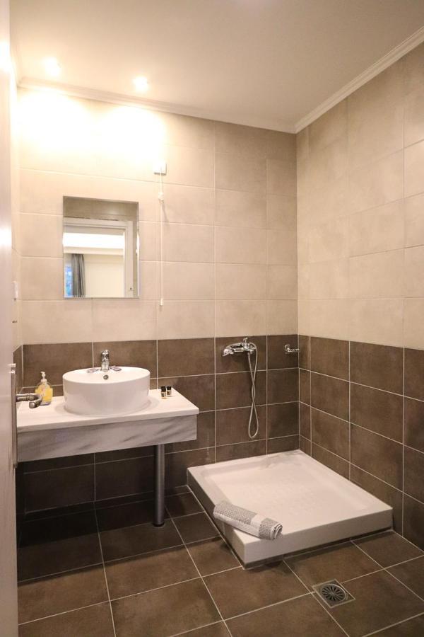 Hotel Banbus Loutra Edipsou  Luaran gambar